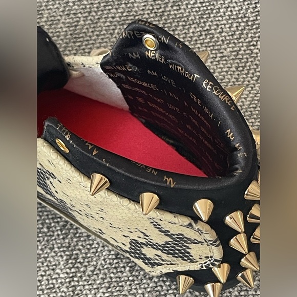 Reebok Melody Ehsani x Question  “Love” Mid Top Sneakers- NWOT- Women’s 8.5 USA - Picture 13 of 16